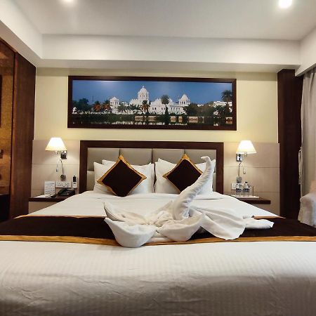 Hotel Rimi International 아가르탈라 외부 사진