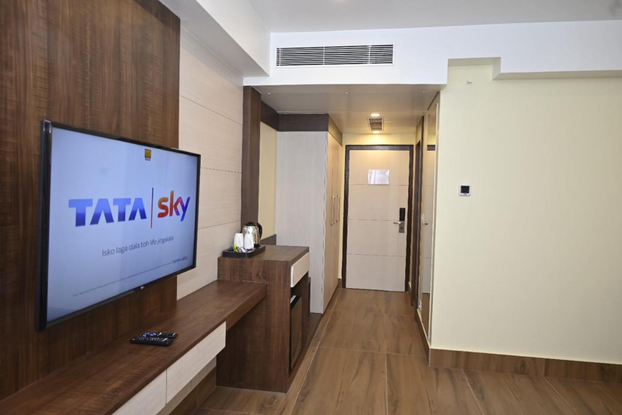 Hotel Rimi International 아가르탈라 외부 사진