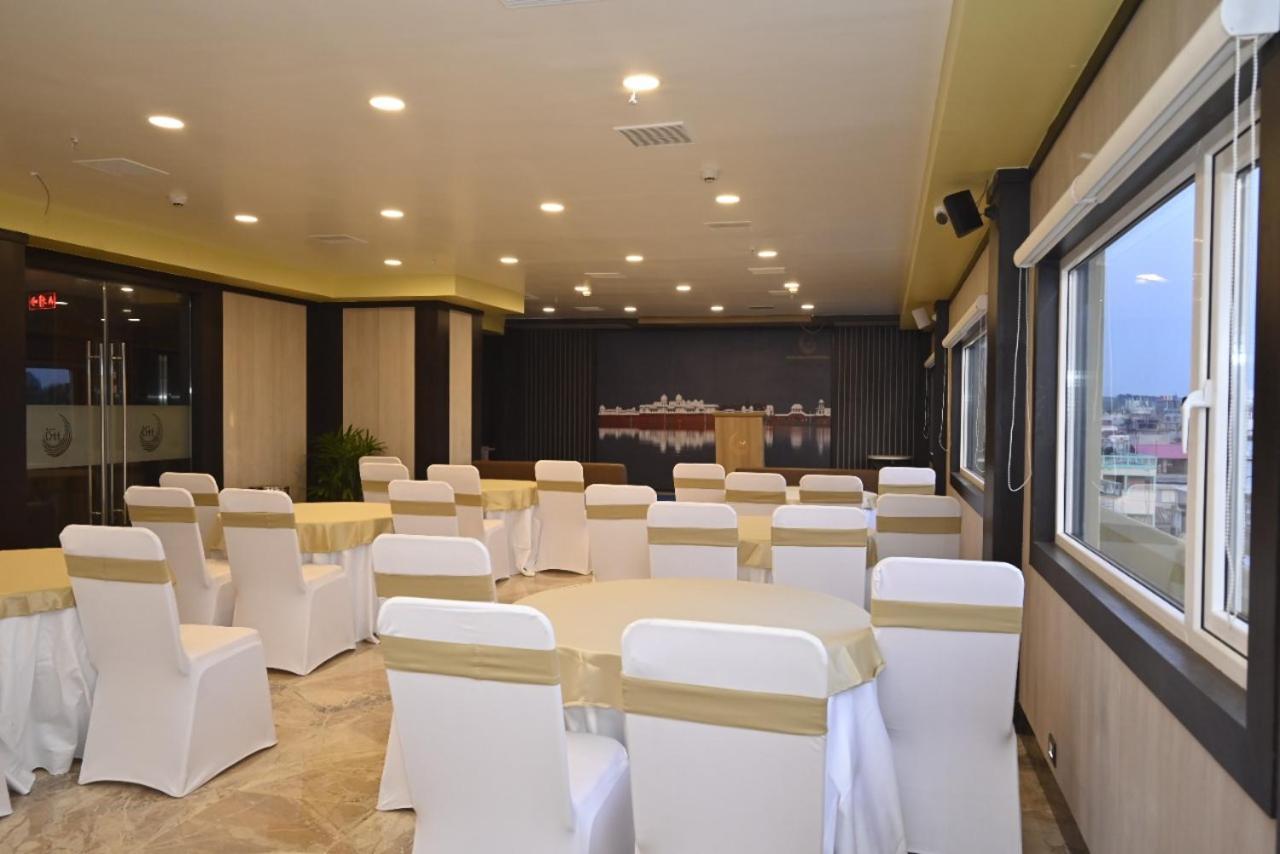Hotel Rimi International 아가르탈라 외부 사진