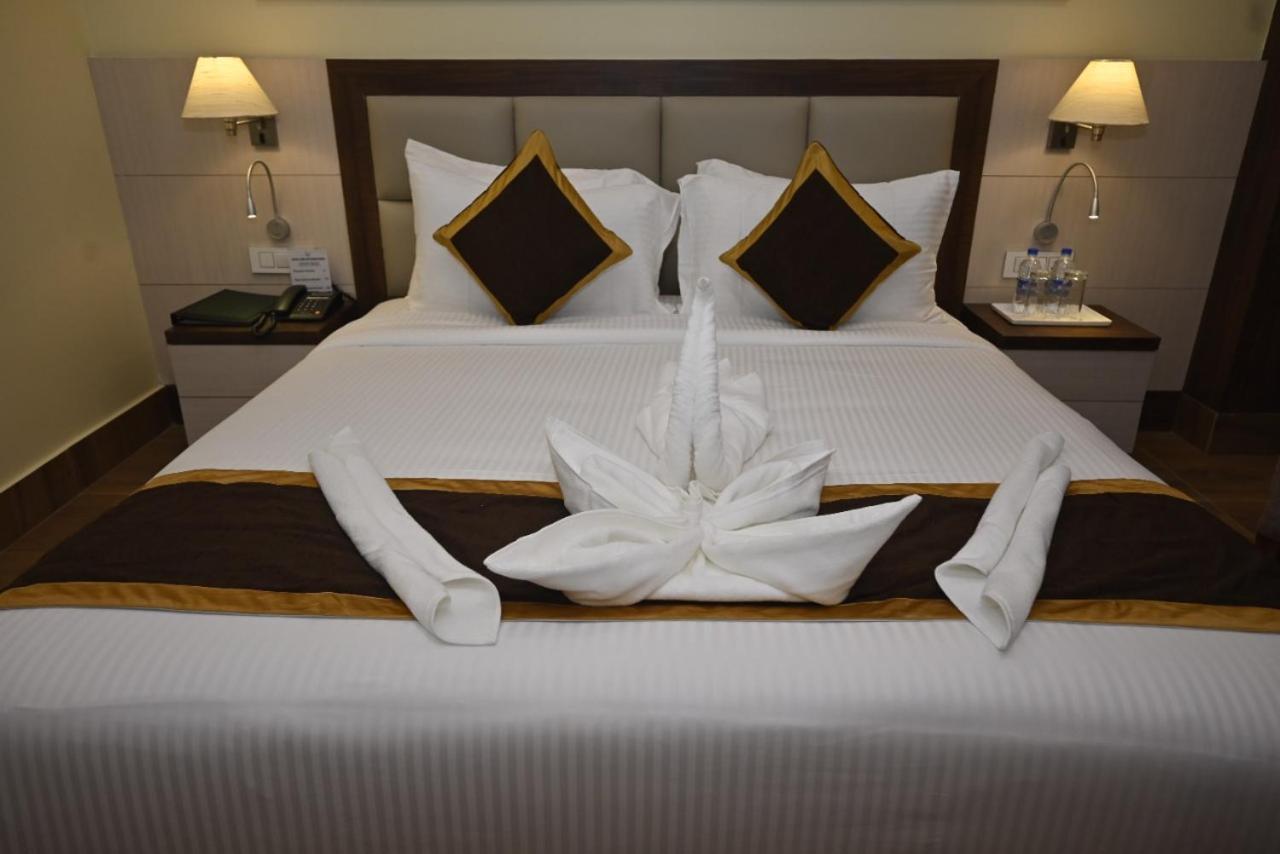 Hotel Rimi International 아가르탈라 외부 사진