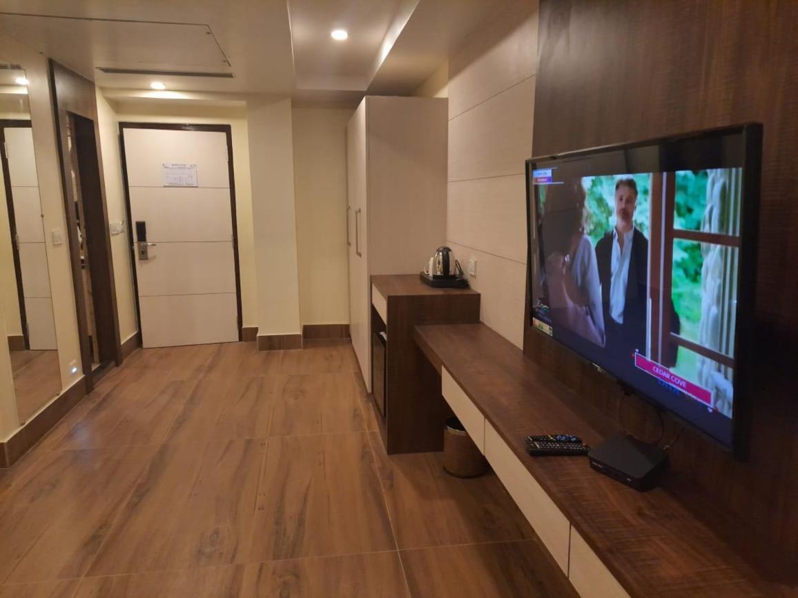 Hotel Rimi International 아가르탈라 외부 사진