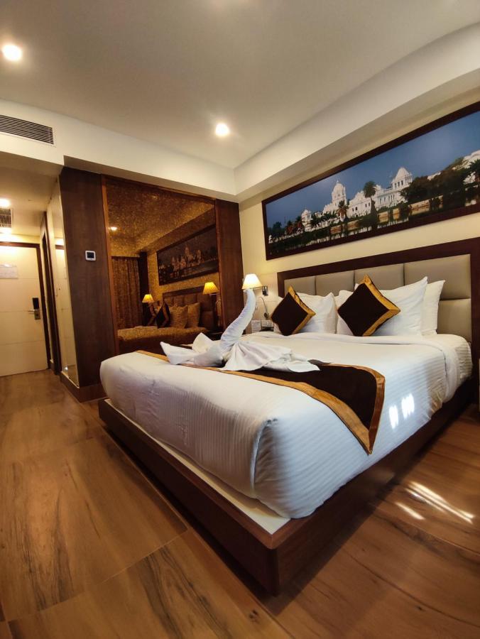 Hotel Rimi International 아가르탈라 외부 사진