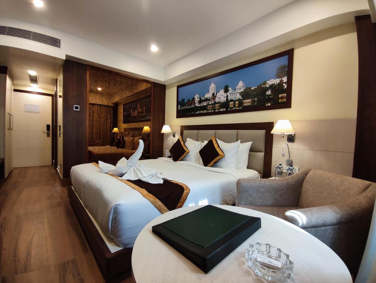 Hotel Rimi International 아가르탈라 외부 사진